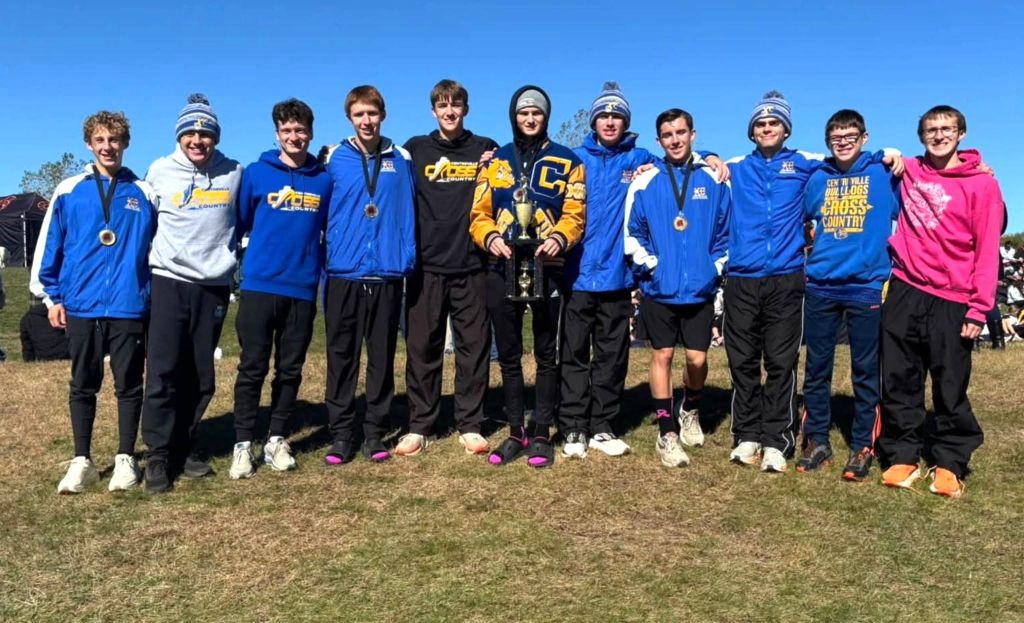 Centreville CC teams run at Gobles Invitational